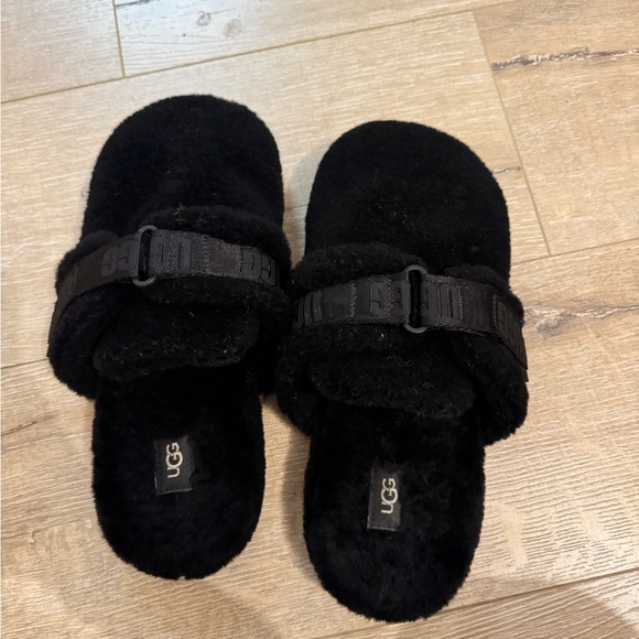 UGG Black Fuzzy Slippers - Picture 2 of 3